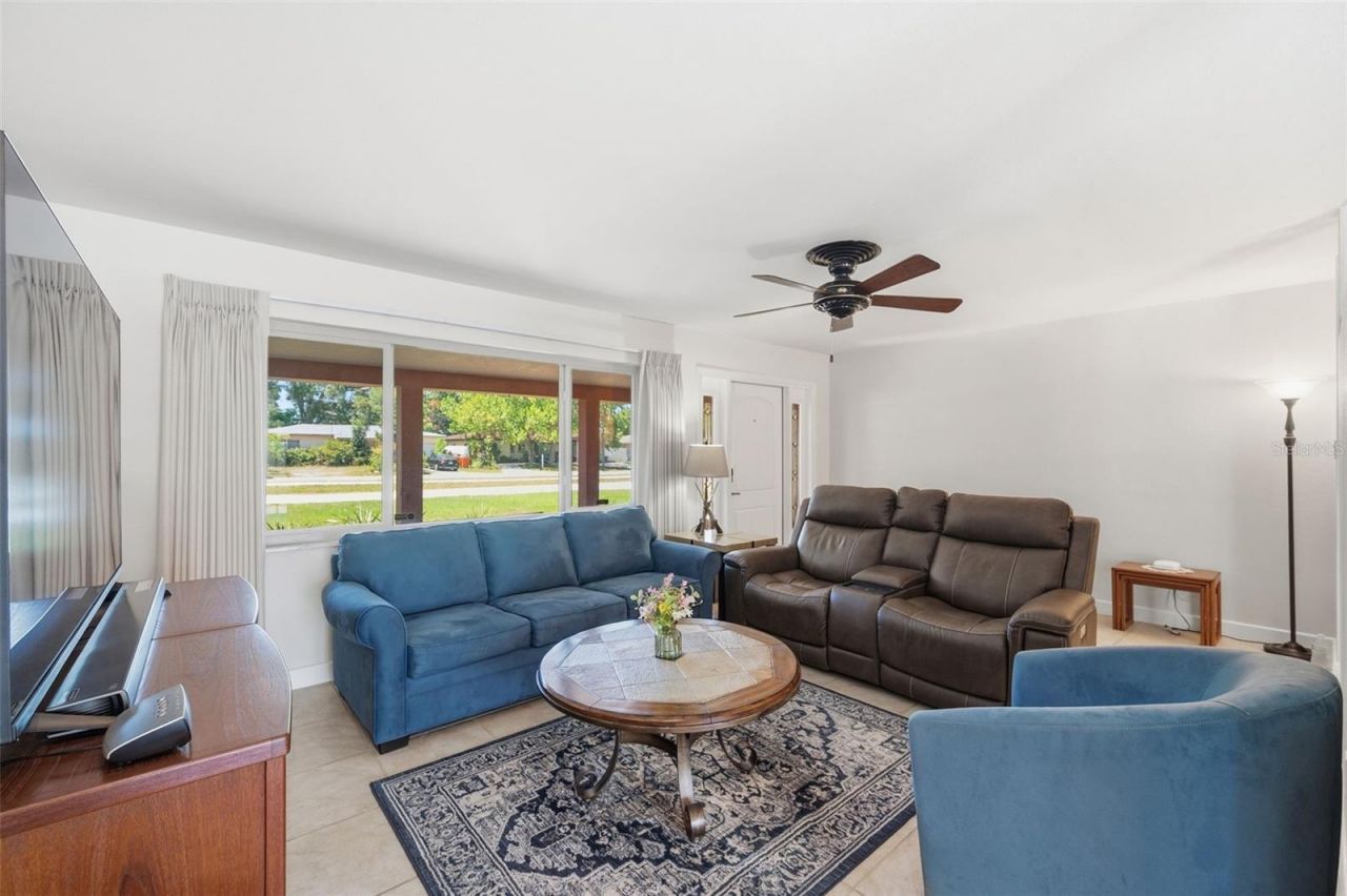 5915 46th Avenue N, Kenneth City, FL 33709 Photo