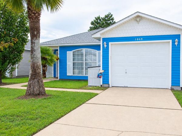 1869 Vineyard Street, Navarre, FL 32566