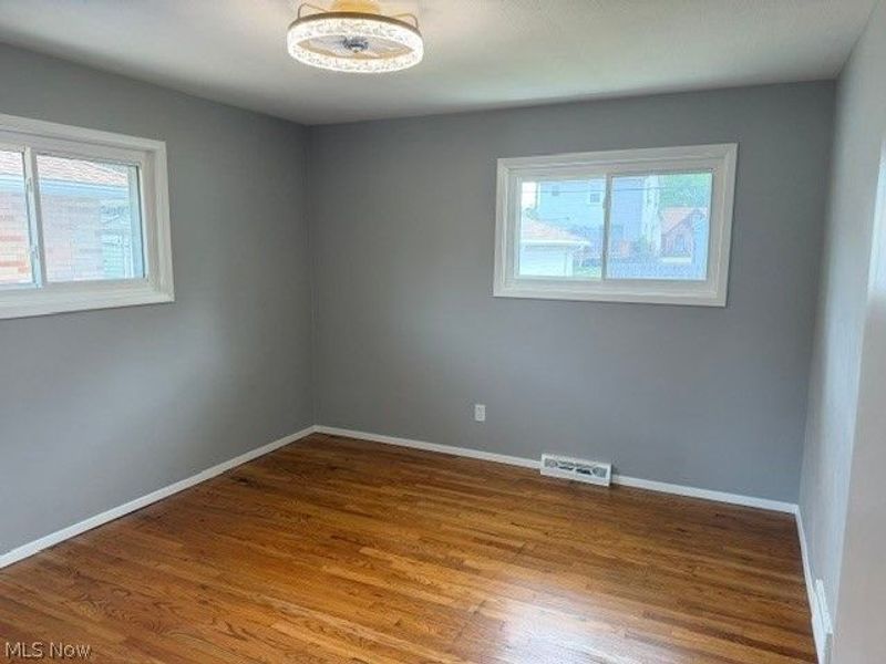 907 E 216th Street, Euclid, OH 44119 Photo 10