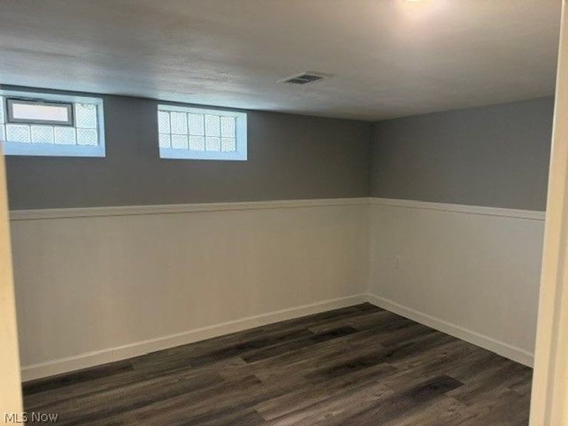 907 E 216th Street, Euclid, OH 44119 Photo 14