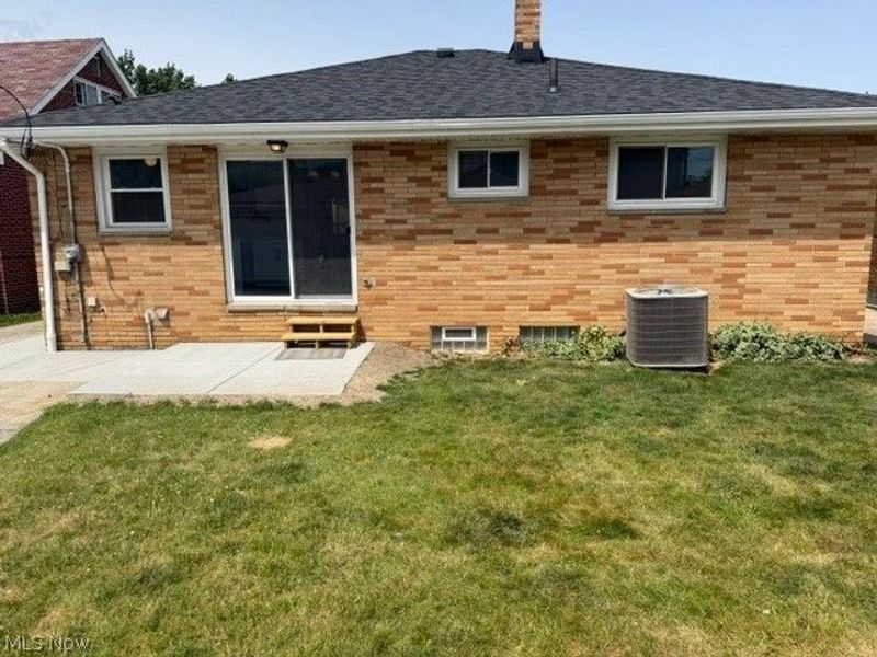 907 E 216th Street, Euclid, OH 44119 Photo 31