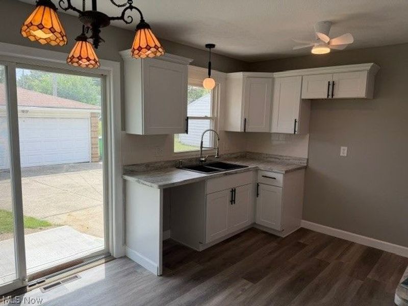 907 E 216th Street, Euclid, OH 44119 Photo 6