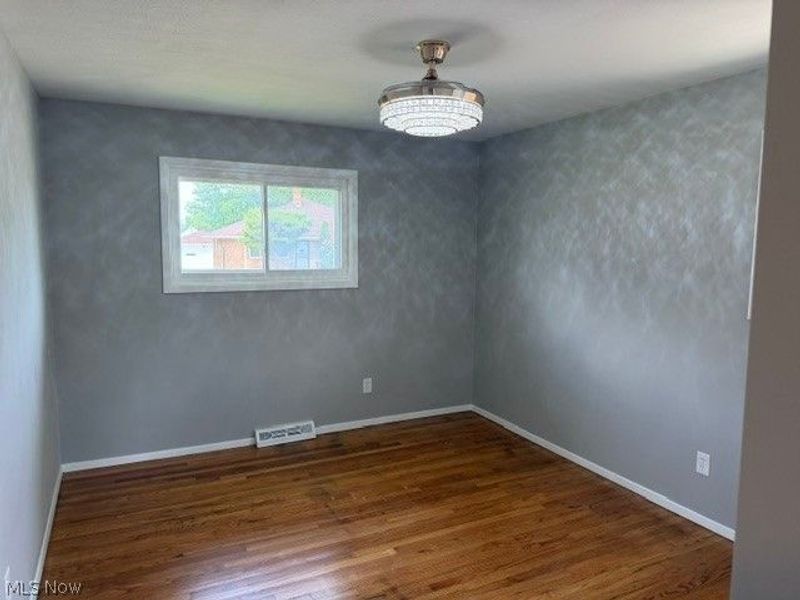 907 E 216th Street, Euclid, OH 44119 Photo 8