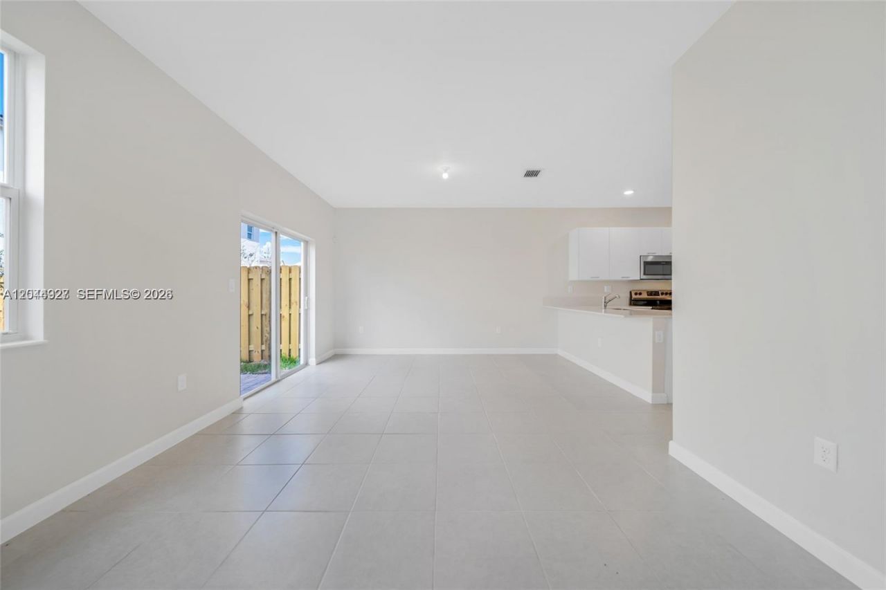 12942 NW 23rd Pl , Miami, FL 33167 Photo