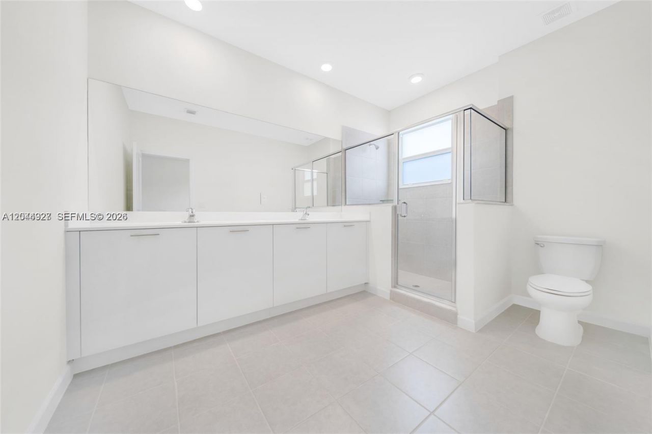 12942 NW 23rd Pl , Miami, FL 33167 Photo