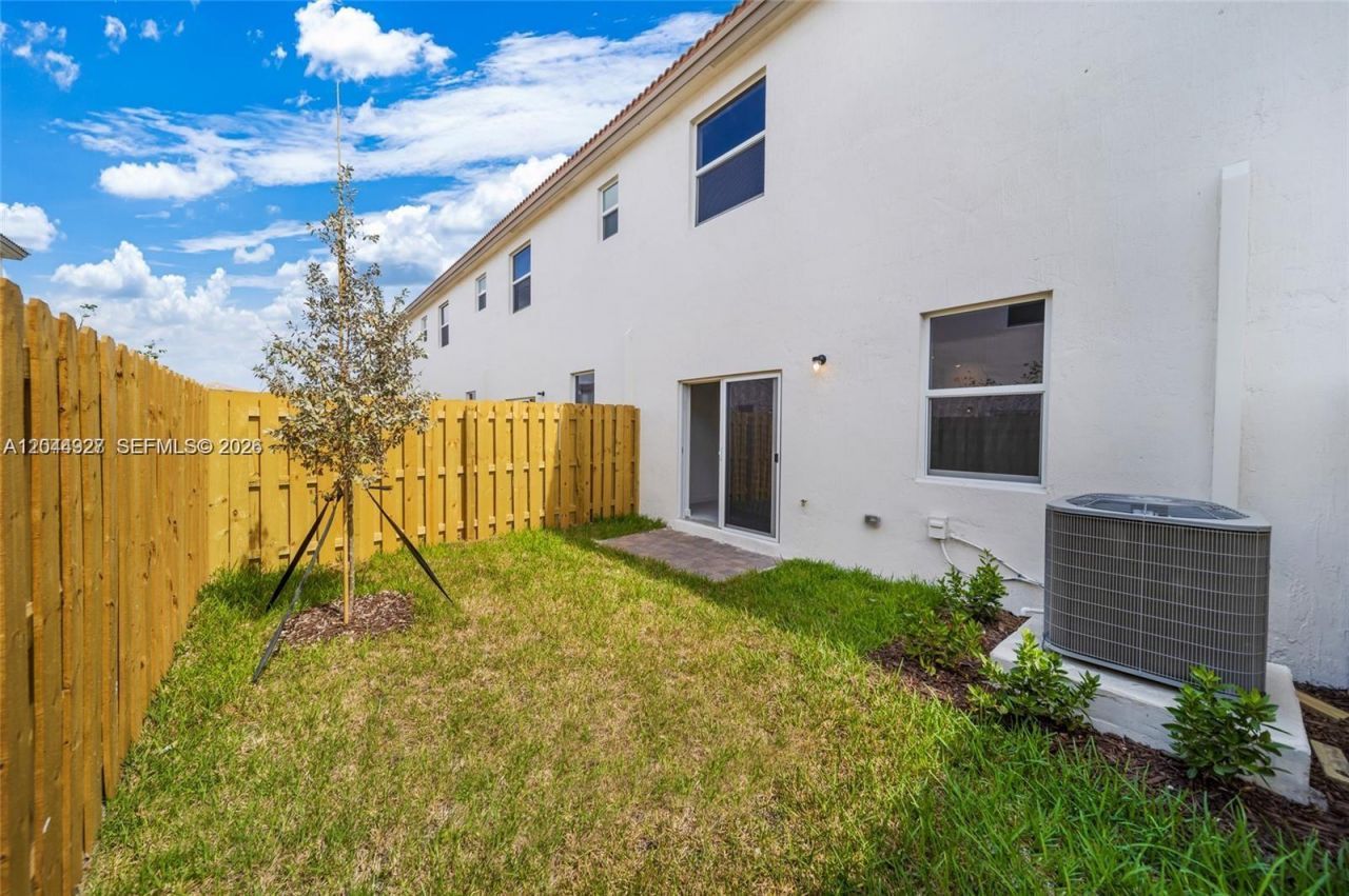 12942 NW 23rd Pl , Miami, FL 33167 Photo