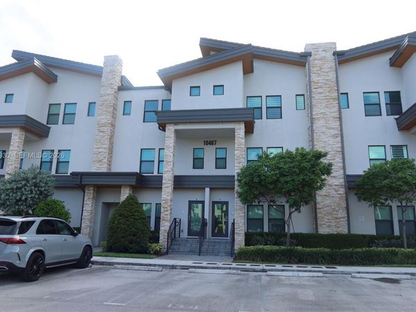 10467 NW 82nd St , Unit 16, Doral, FL 33178