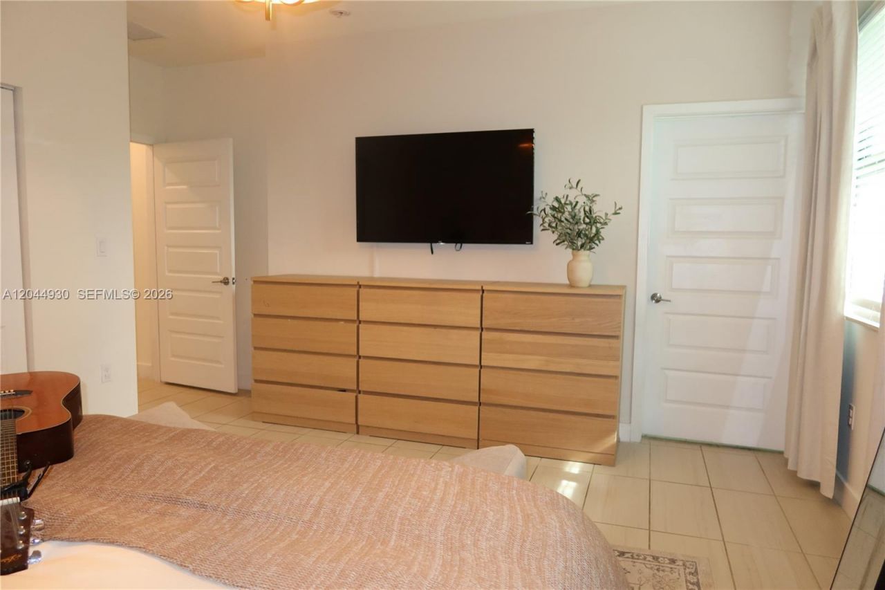 10467 NW 82nd St , Unit 16, Doral, FL 33178 Photo