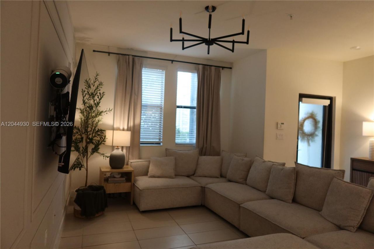 10467 NW 82nd St , Unit 16, Doral, FL 33178 Photo