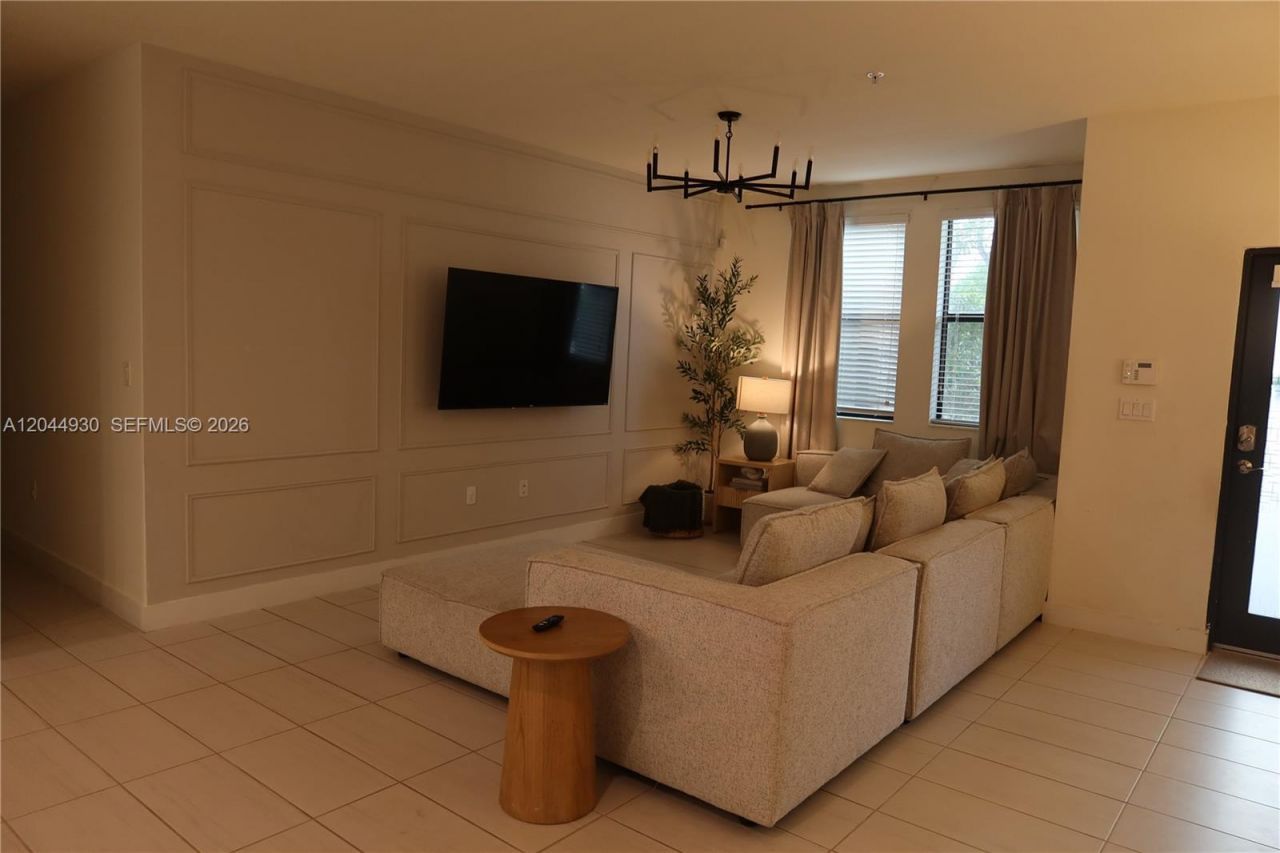 10467 NW 82nd St , Unit 16, Doral, FL 33178 Photo