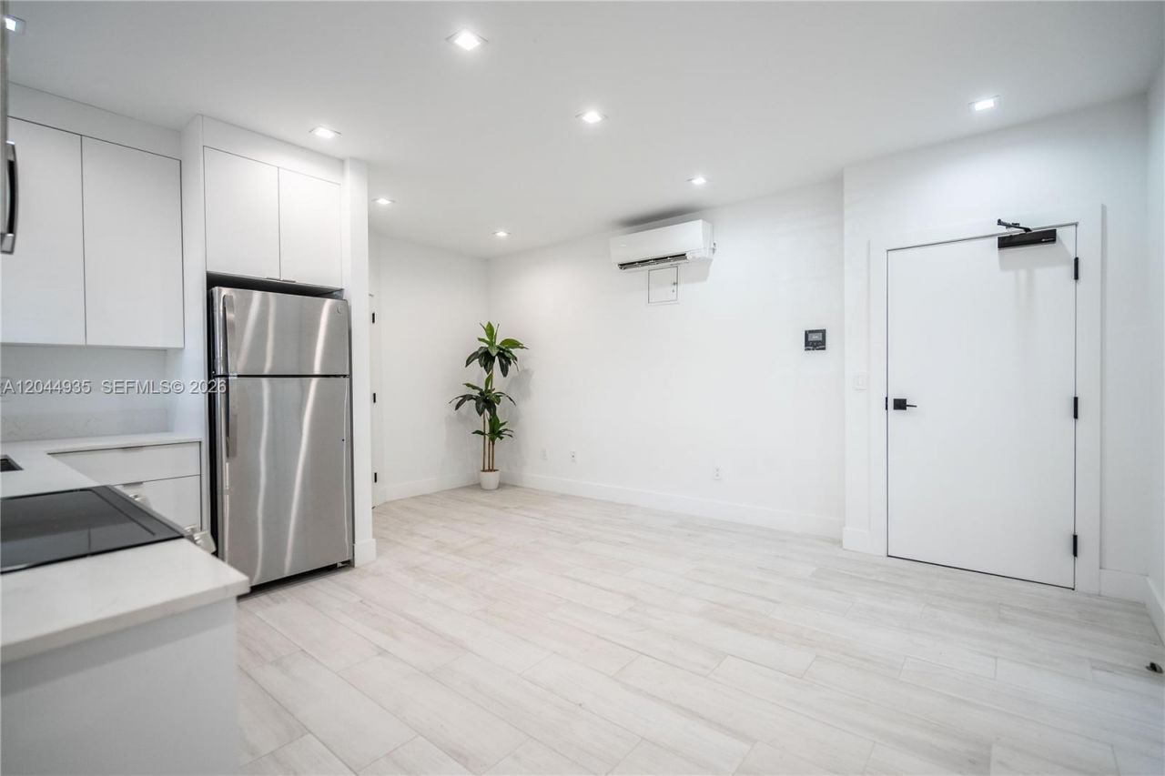 960 Jefferson Ave , Miami Beach, FL 33139 Photo