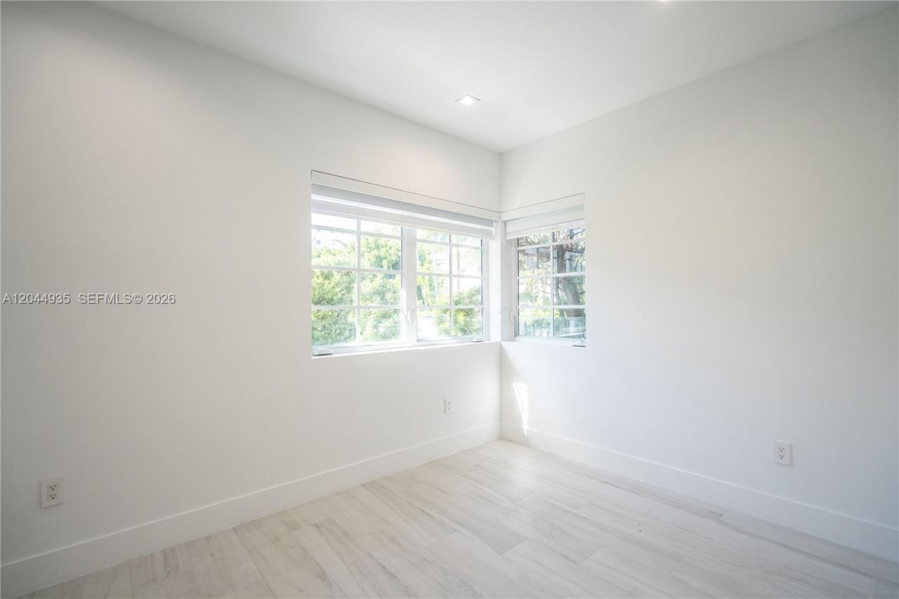 960 Jefferson Ave , Miami Beach, FL 33139 Photo