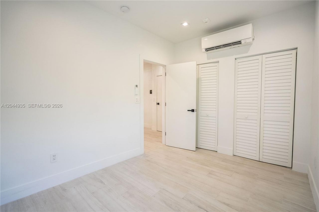960 Jefferson Ave , Miami Beach, FL 33139 Photo