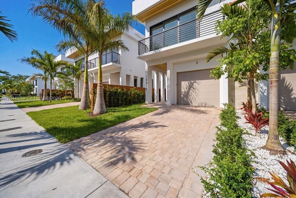 1332 NE 16th Ter , Fort Lauderdale, FL 33304 Photo