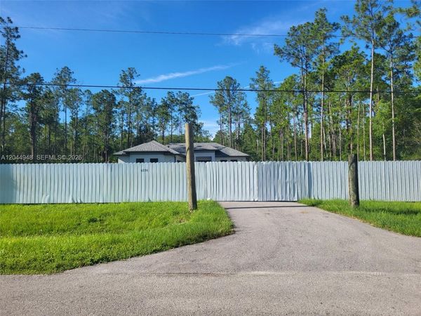 4276 12th Avenue , Naples, FL 34120