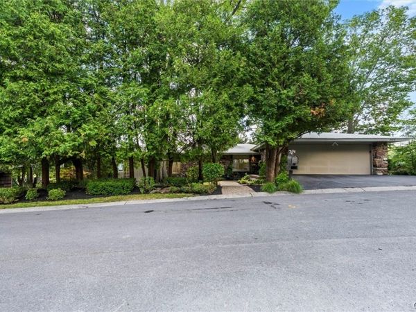 8616 Melvin Drive S, Baldwinsville, NY 13027