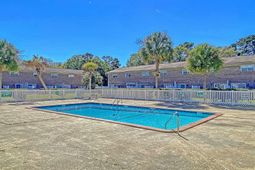 107 Hickory Lane photo 4