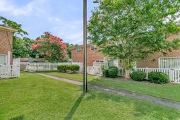 107 Hickory Lane photo 4