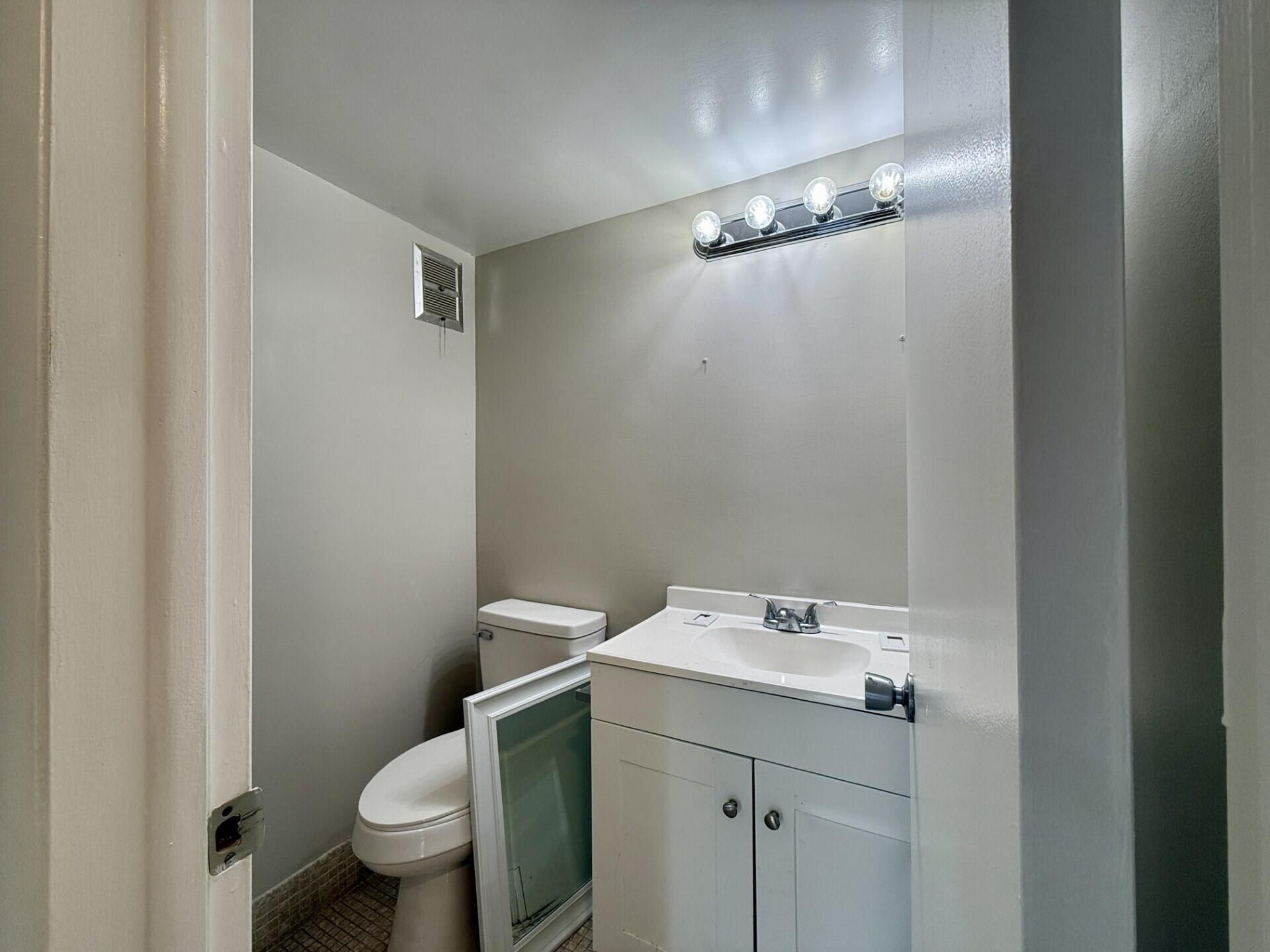 93 Sheffield D, Unit 93, West Palm Beach, FL 33417 Photo