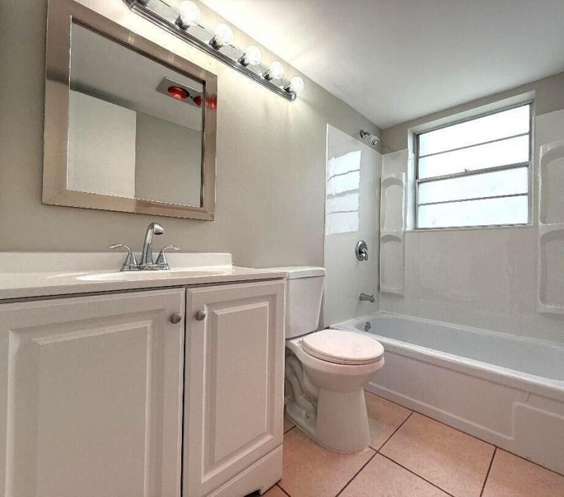 93 Sheffield D, Unit 93, West Palm Beach, FL 33417 Photo