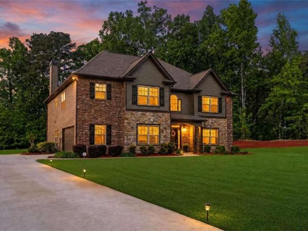 3 Westwood Lake Drive , Newnan, GA 30263