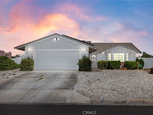 26499 Topsail Lane, Helendale, CA 92342