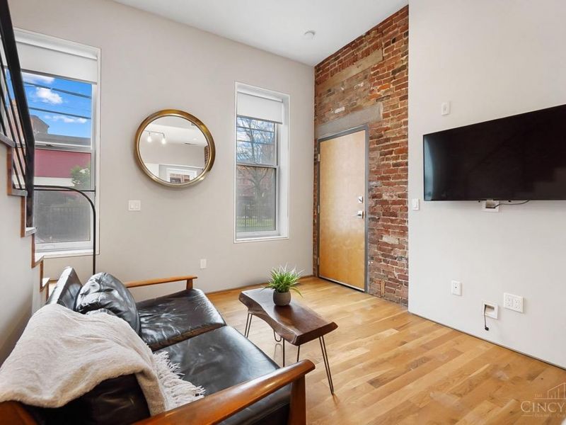 18 W Thirteenth Street, Unit 5, Cincinnati, OH 45202 Photo 3