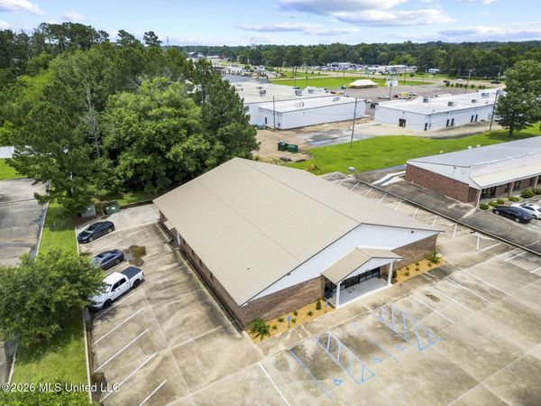 536 Deerfield Drive, Forest, MS 39074