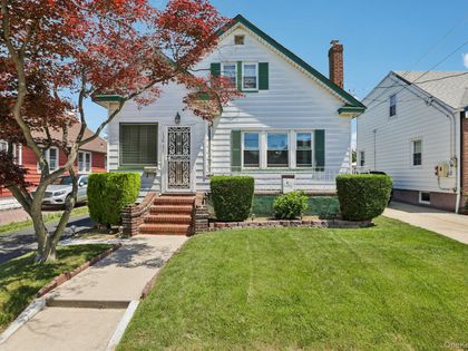 136-31 243rd Street Rosedale, NY 11422