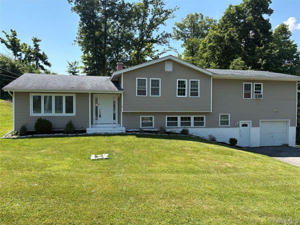 1 Forest Lane, Salisbury Mills, NY 12577