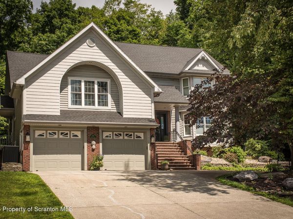 104 Nikelle Lane, South Abington Twp, PA 18411
