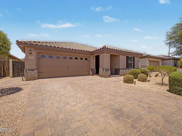 3964 E LIBERTY Lane, Gilbert, AZ 85296