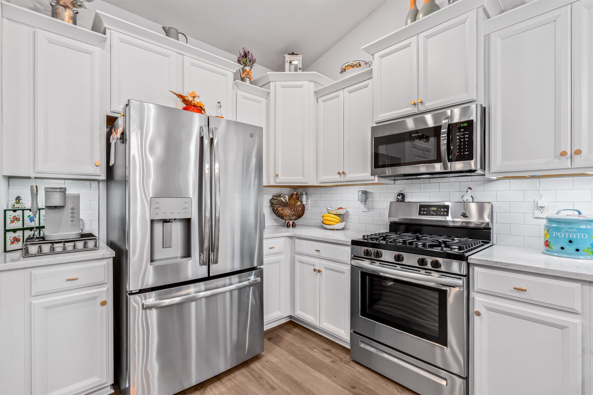 2501 Goldfinch Dr. Photo 10