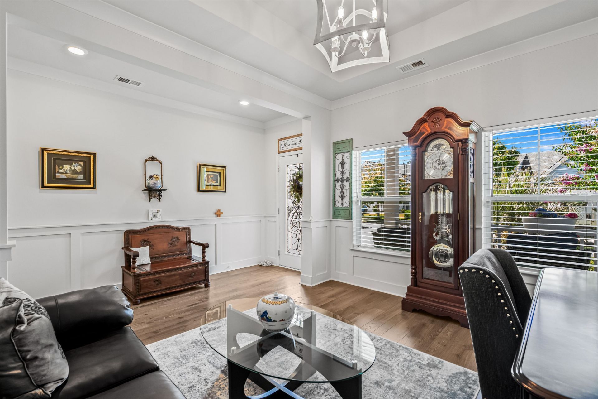 2501 Goldfinch Dr. Photo 5