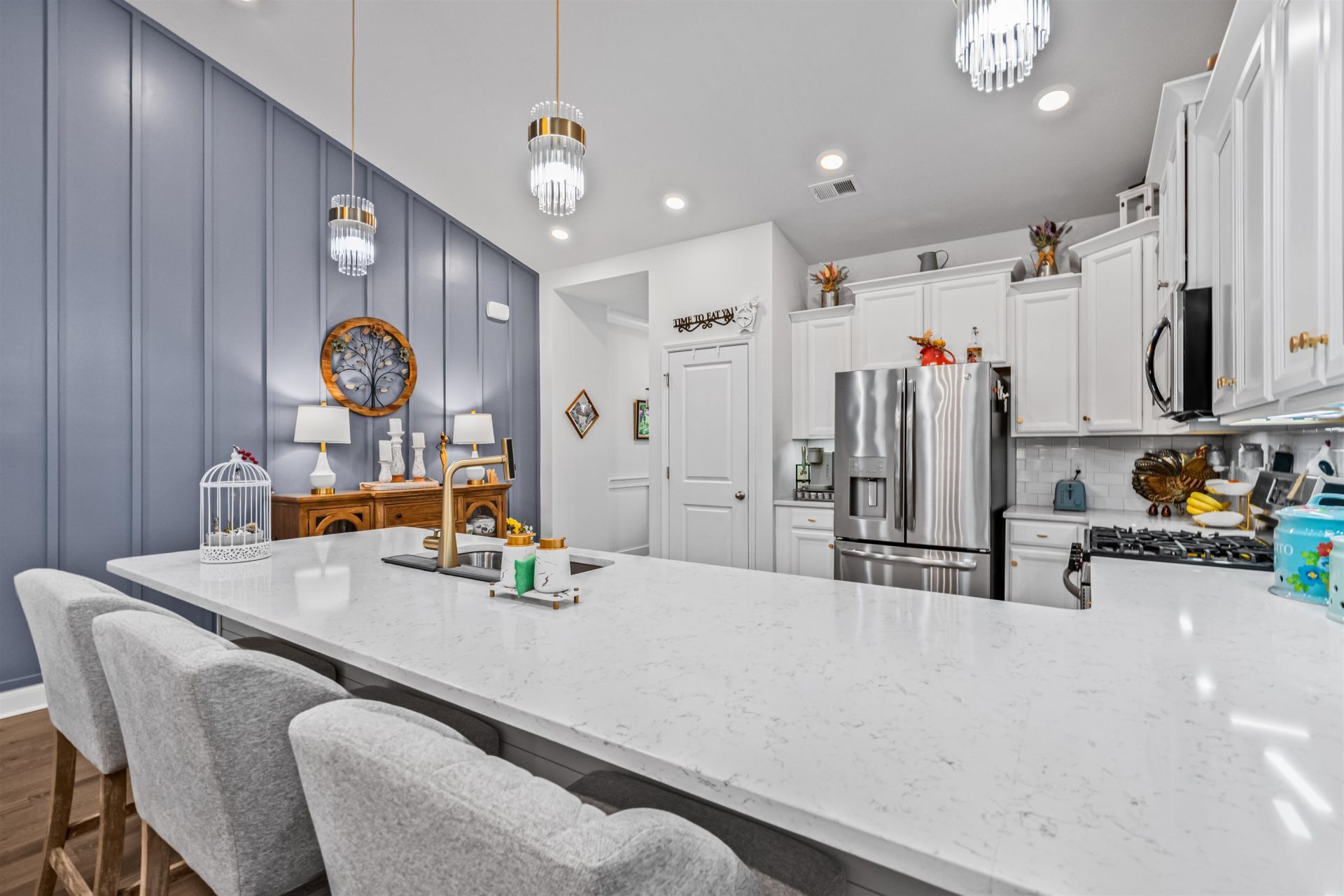2501 Goldfinch Dr. Photo 8