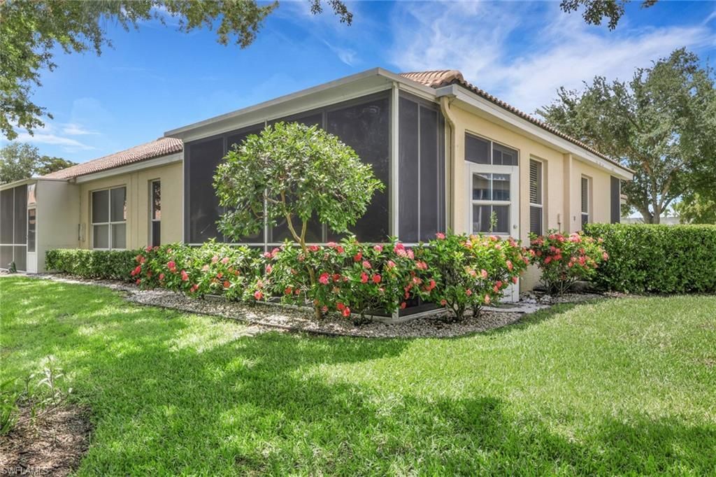 8784 Middlebrook Dr, Fort Myers, FL 33908 Photo