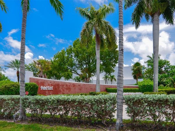2851 Leonard Dr, Unit J505, Aventura, FL 33160