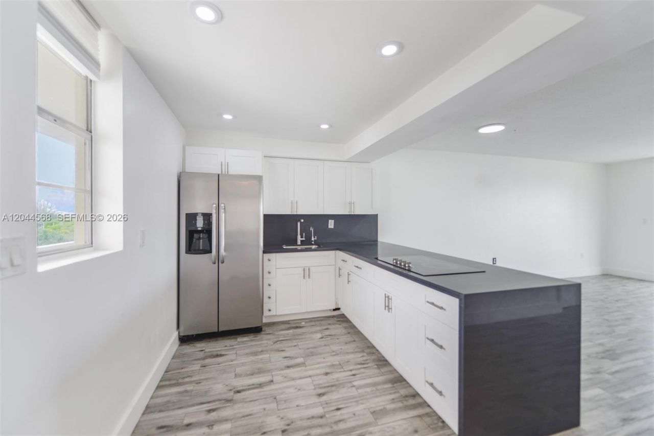 2851 Leonard Dr, Unit J505, Aventura, FL 33160 Photo