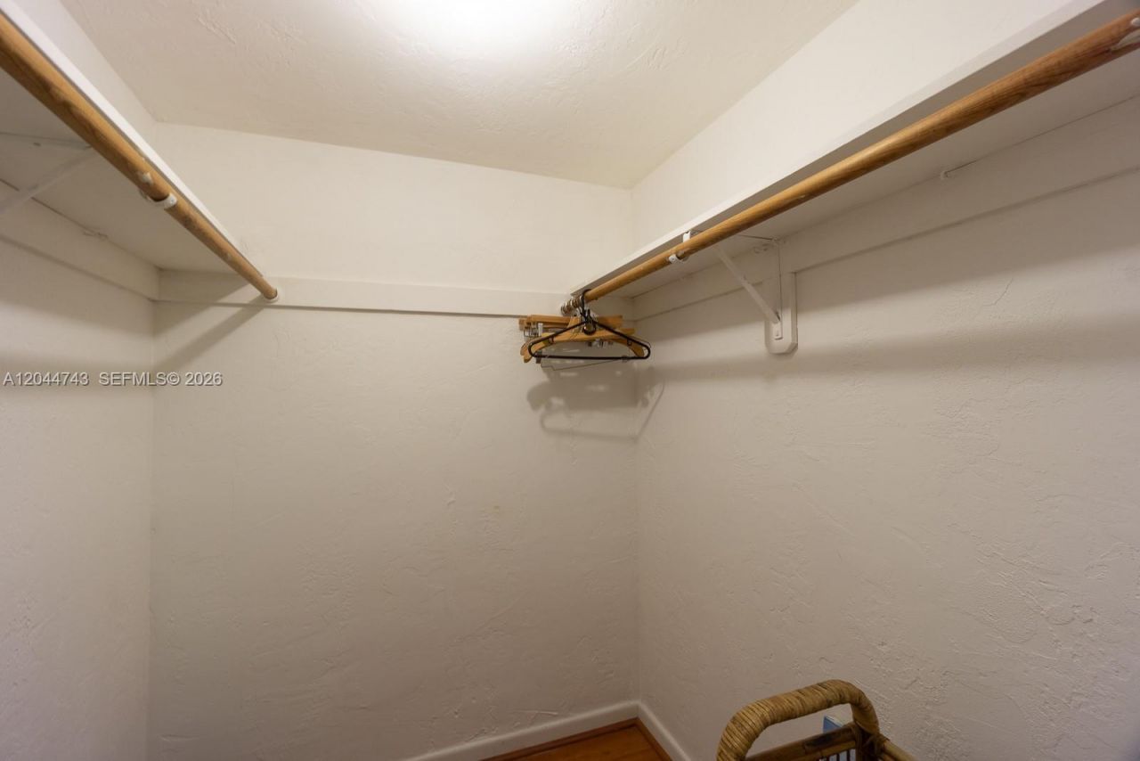 1205 Mariposa Ave, Unit 212, Coral Gables, FL 33146 Photo