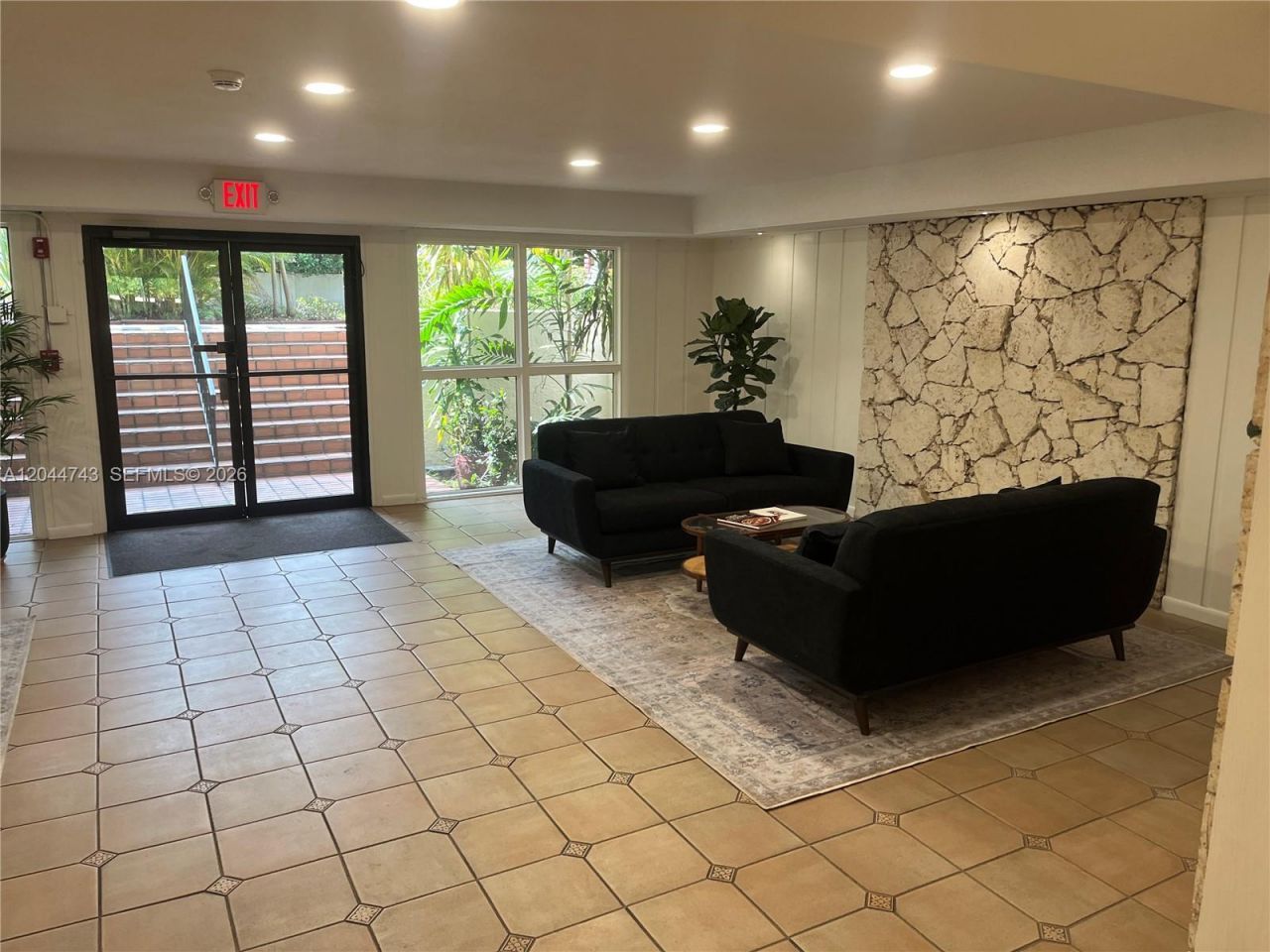 1205 Mariposa Ave, Unit 212, Coral Gables, FL 33146 Photo