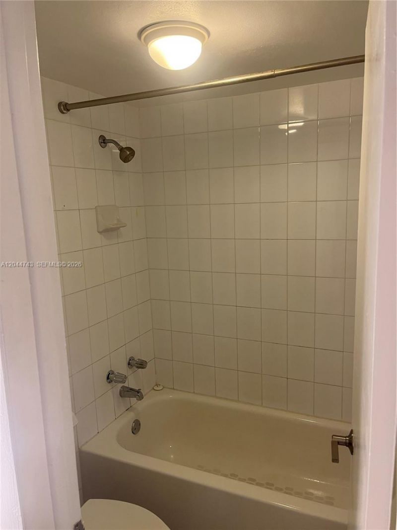 1205 Mariposa Ave, Unit 212, Coral Gables, FL 33146 Photo