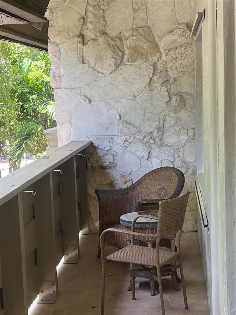 1205 Mariposa Ave, Unit 212, Coral Gables, FL 33146 Photo