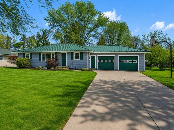 818 N Main Street, Evart, MI 49631