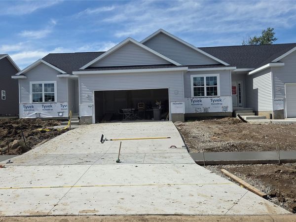 3063 Duckhorn Cove, Marion, IA 52302