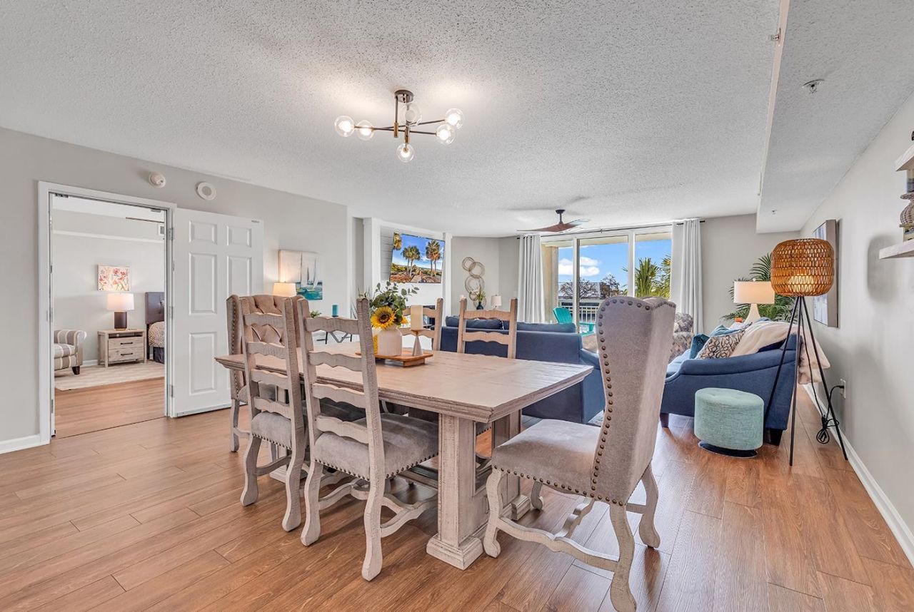 2151 Bridge View Ct. Photo 11