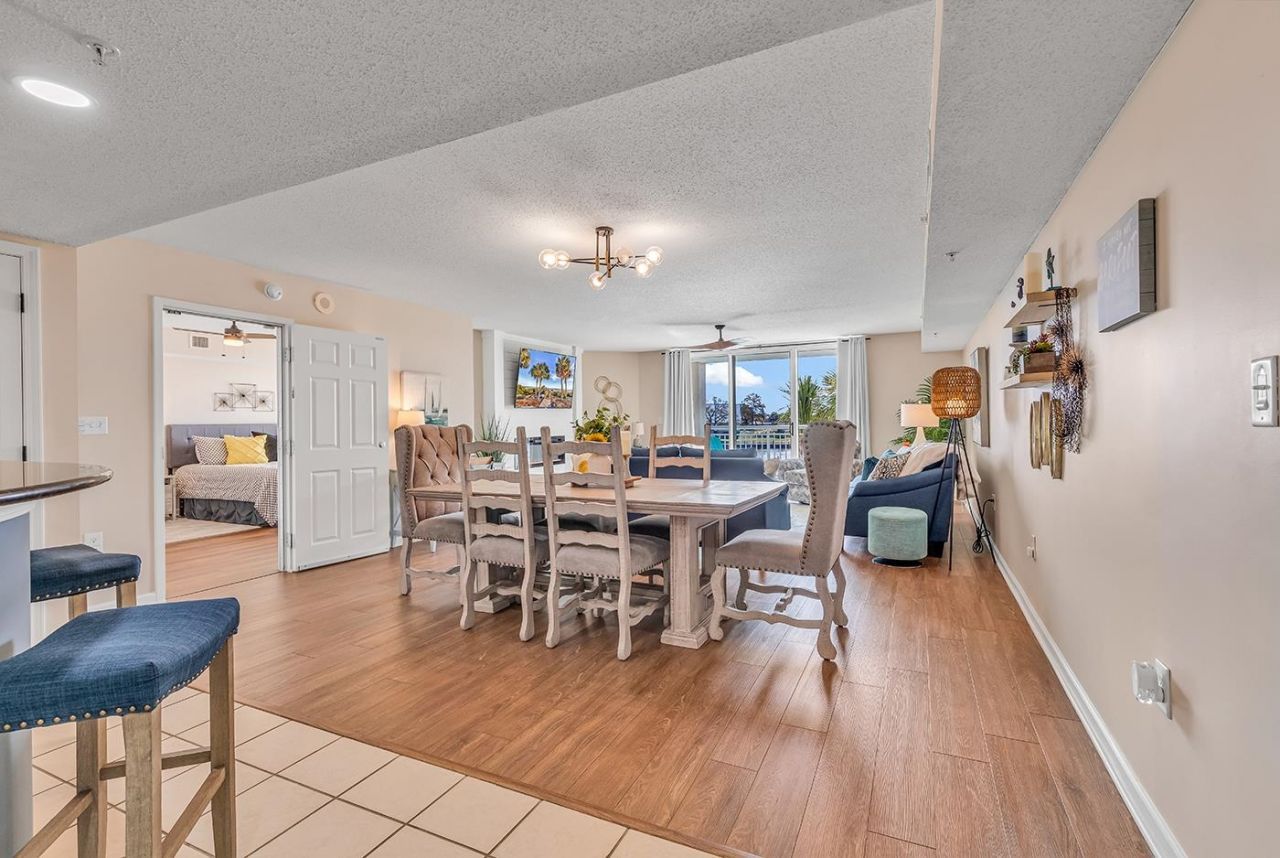 2151 Bridge View Ct. Photo 13