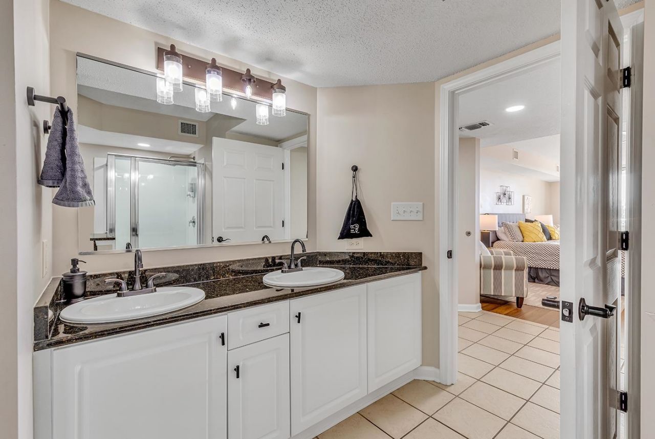 2151 Bridge View Ct. Photo 23