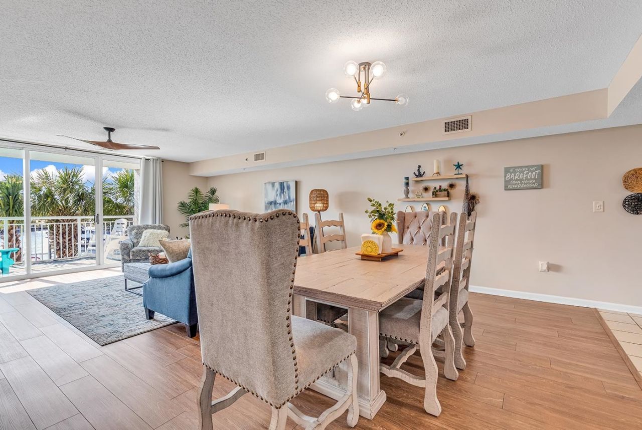 2151 Bridge View Ct. Photo 33
