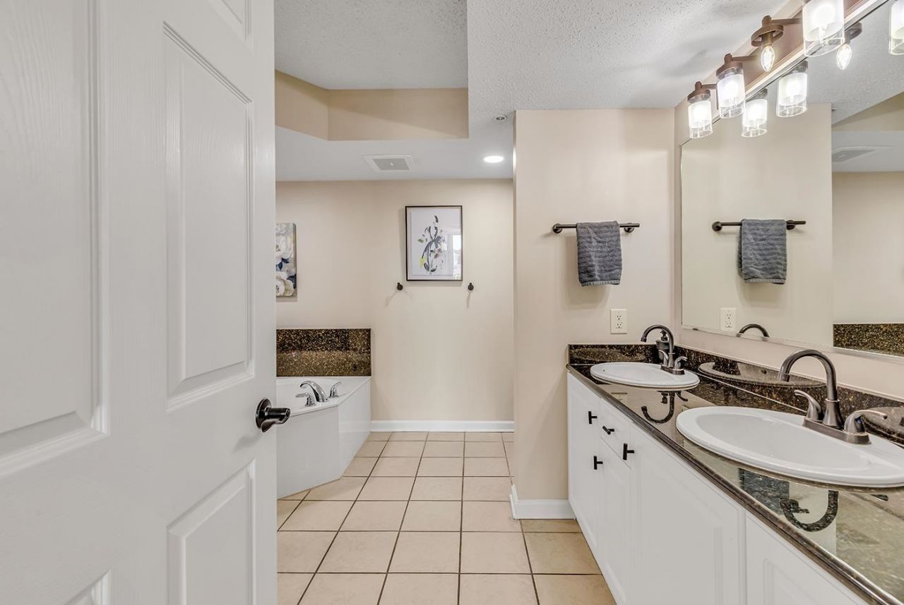 2151 Bridge View Ct. Photo 34