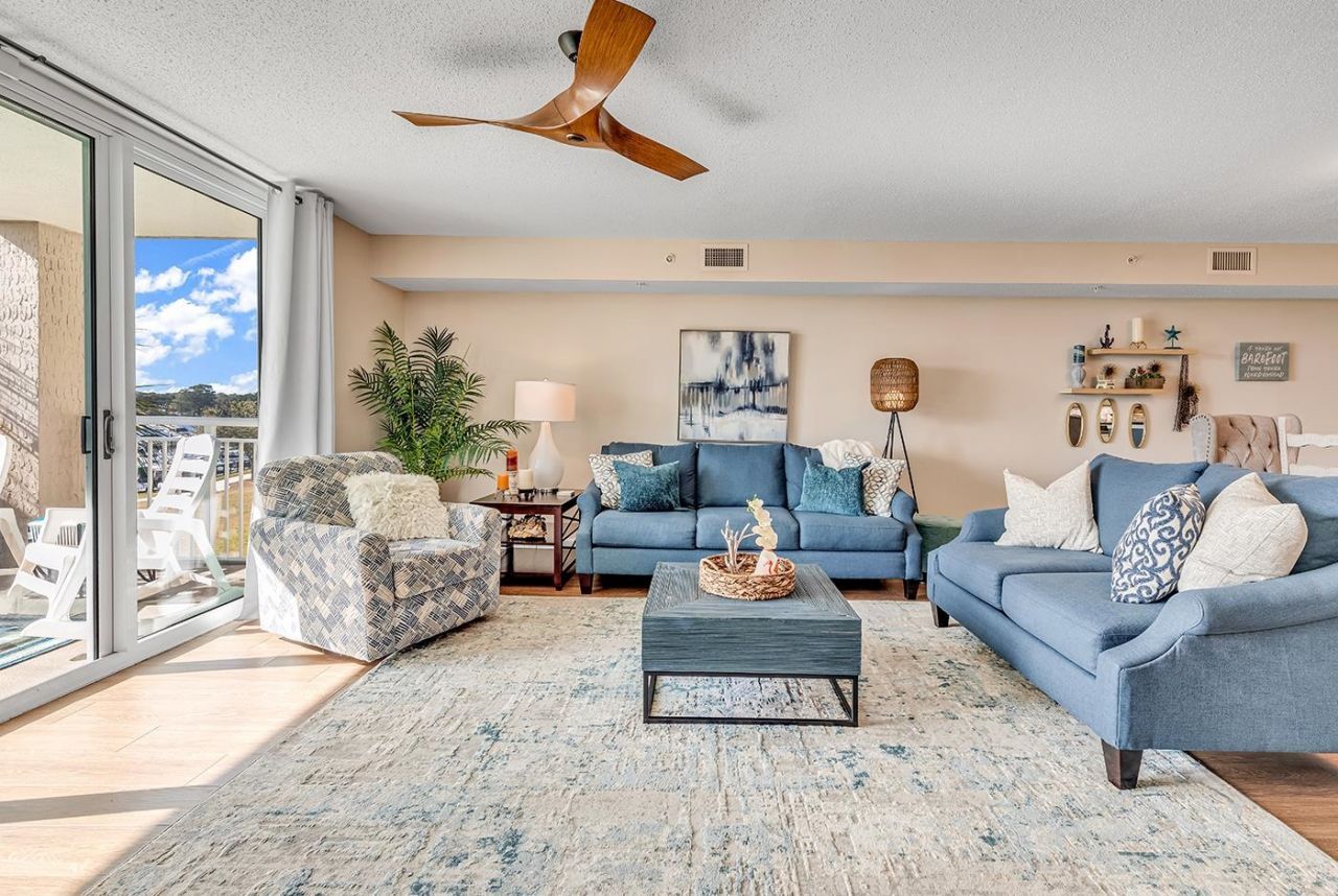 2151 Bridge View Ct. Photo 8